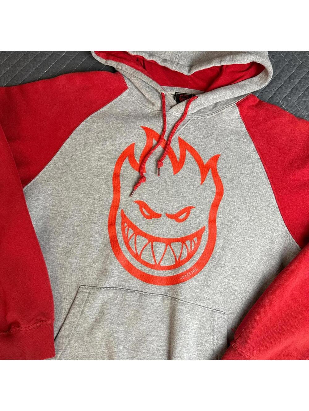 Y2K Spitfire hoodie size mens medium